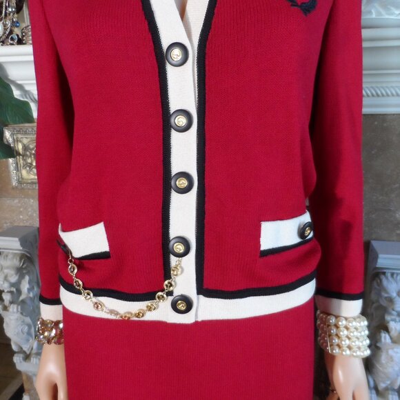 St. John Collection Red Skirt & Jacket Knit Suit Size 6/M - Picture 6 of 16